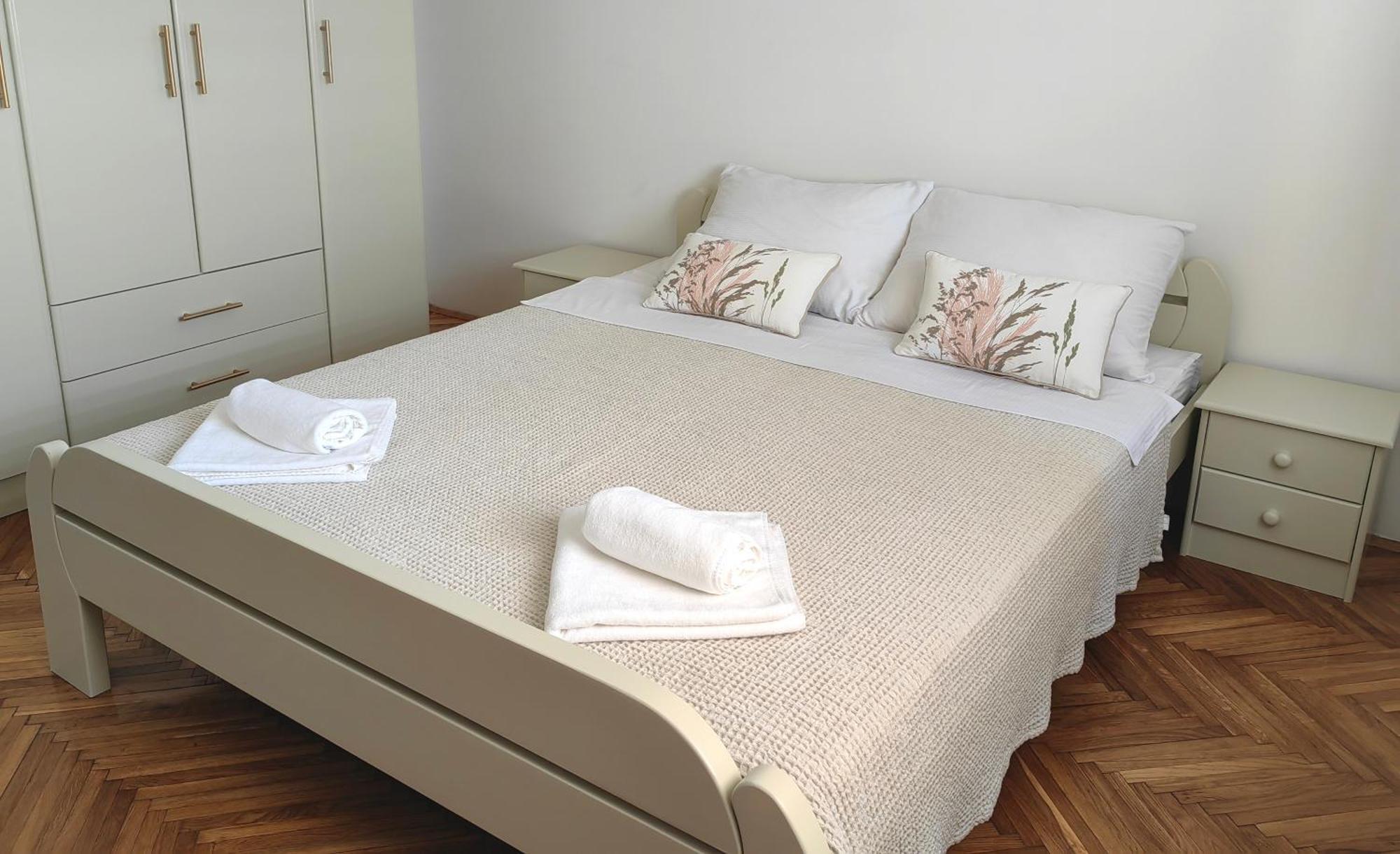 Orient Apartman Sremska Kamenica Ngoại thất bức ảnh