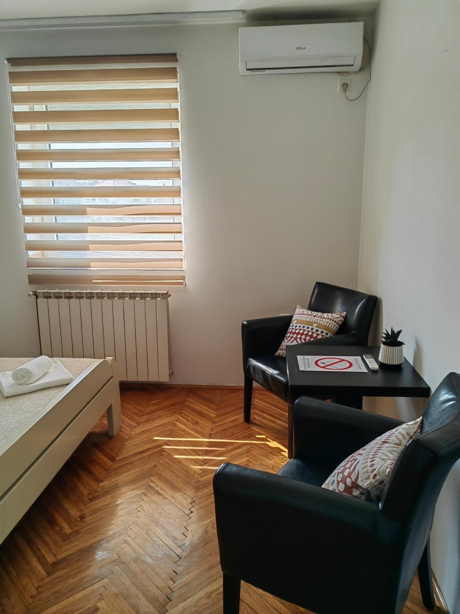 Orient Apartman Sremska Kamenica Ngoại thất bức ảnh